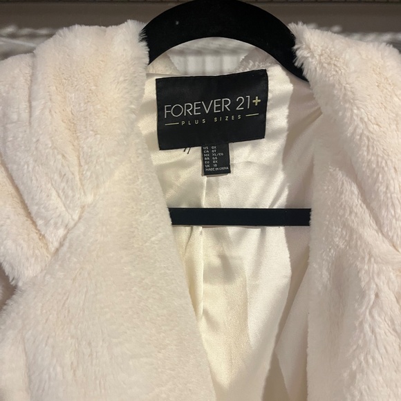 Forever 21 Plus Faux Fur Jacket size OX - Picture 3 of 5
